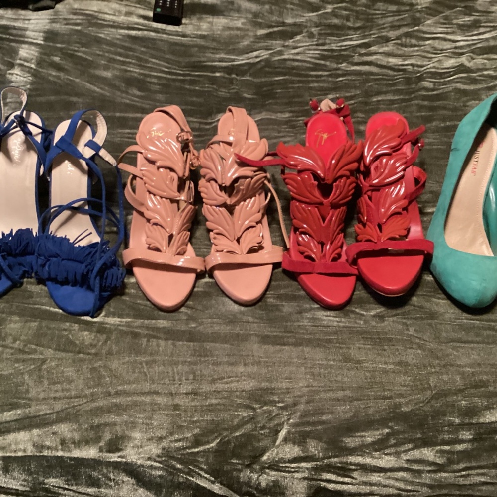 Shoes - Picture 6 of 7